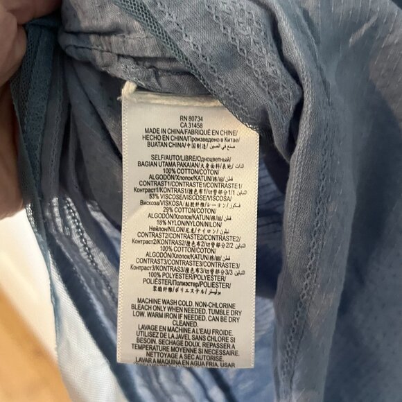 BCBGMAXAzria Powder Blue Lace Bell Sleeve Hankercheif Top Size Large - Picture 5 of 6